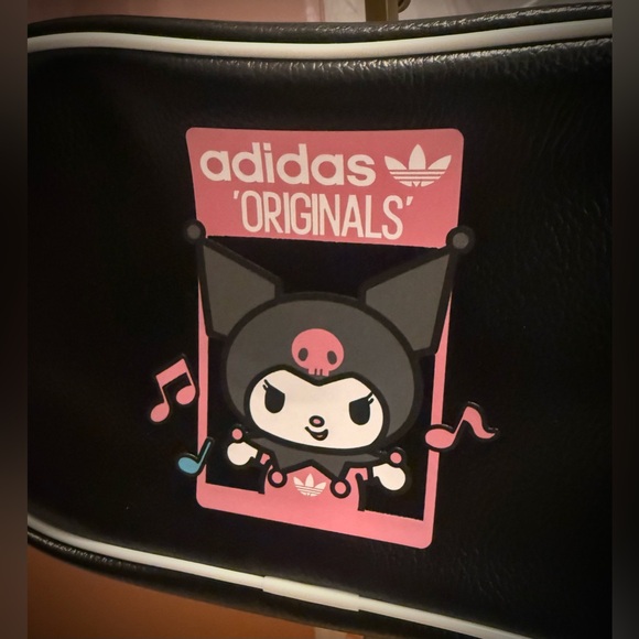 Adidas Originals x Sanrio - Picture 2 of 10